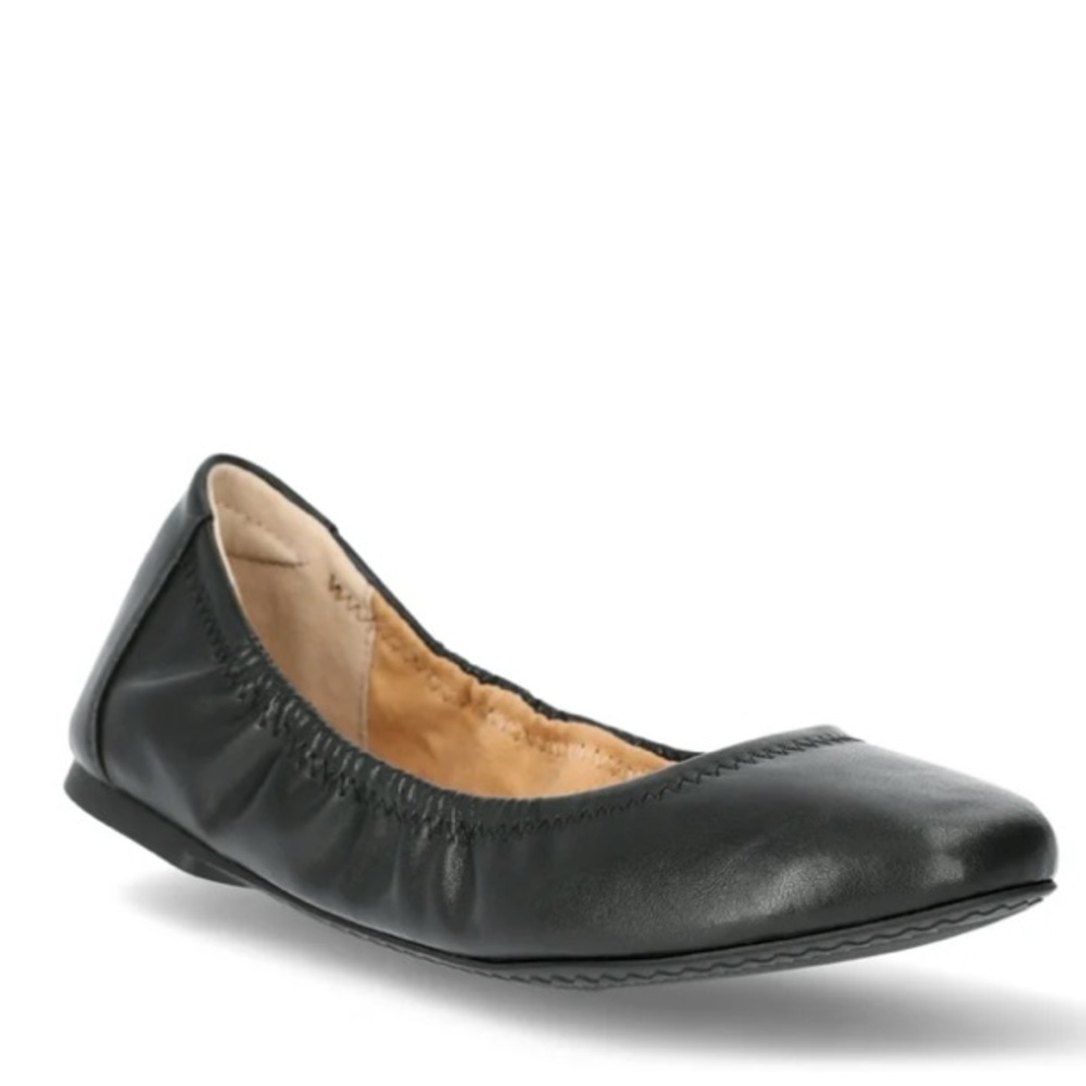 Time and Tru Scrunch Ballet Flat BLK size 6 (NWT)